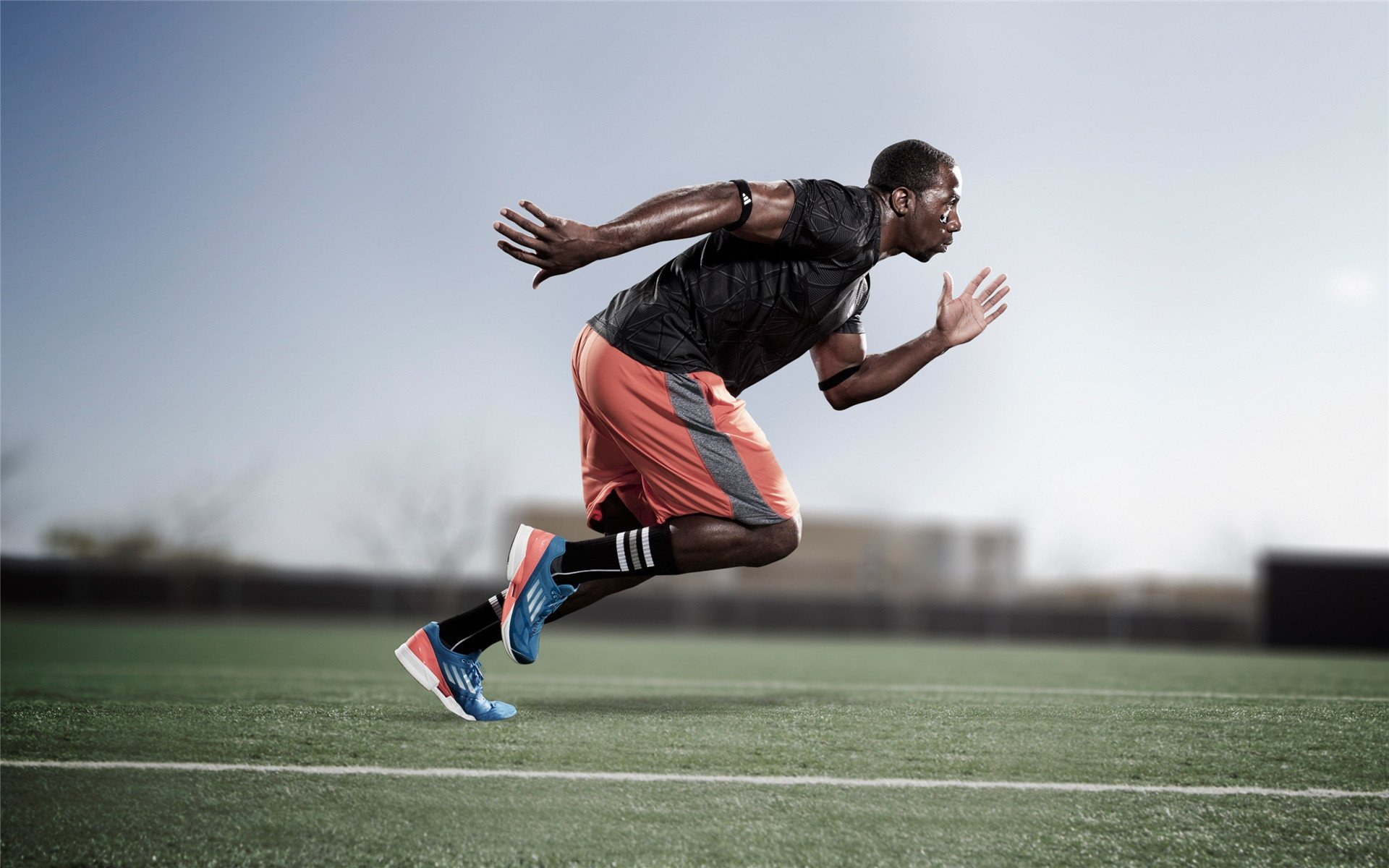 曼城连续控球主导整场比赛节奏,曼城打法